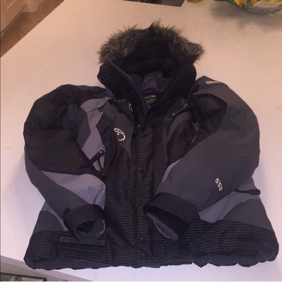 North face - Picture 6 of 7